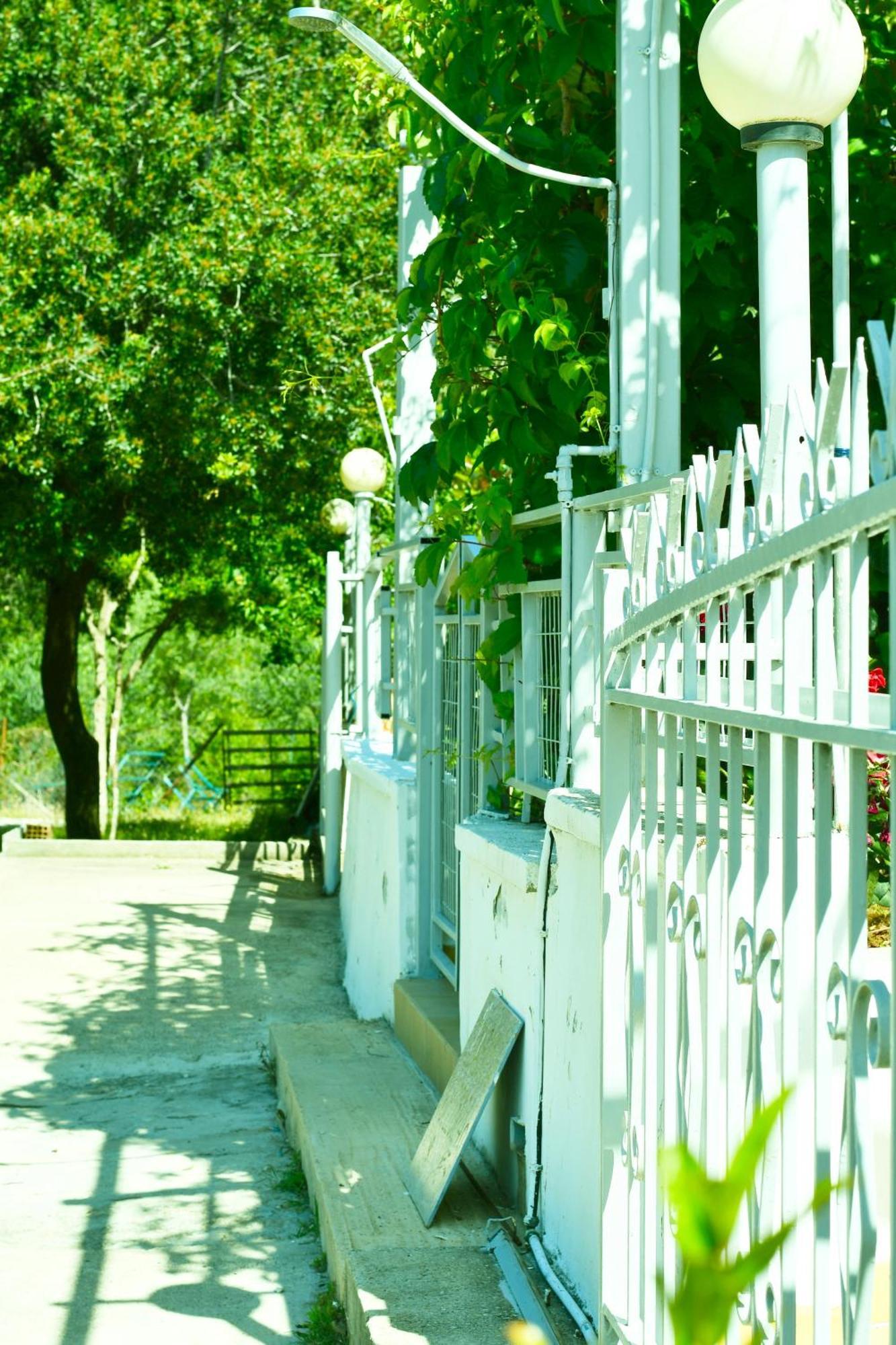 Garden Rooms Himare Eksteriør bilde