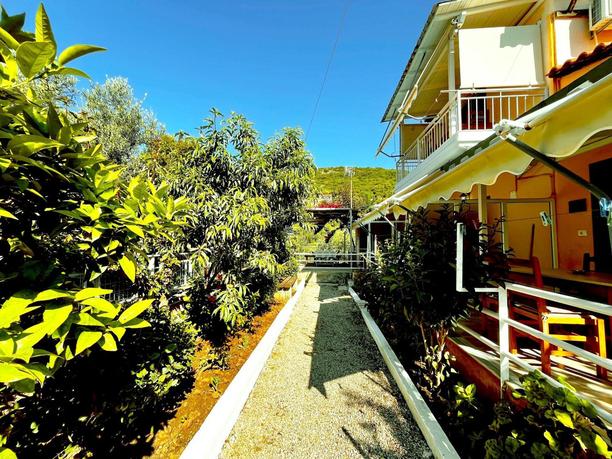 Garden Rooms Himare Eksteriør bilde
