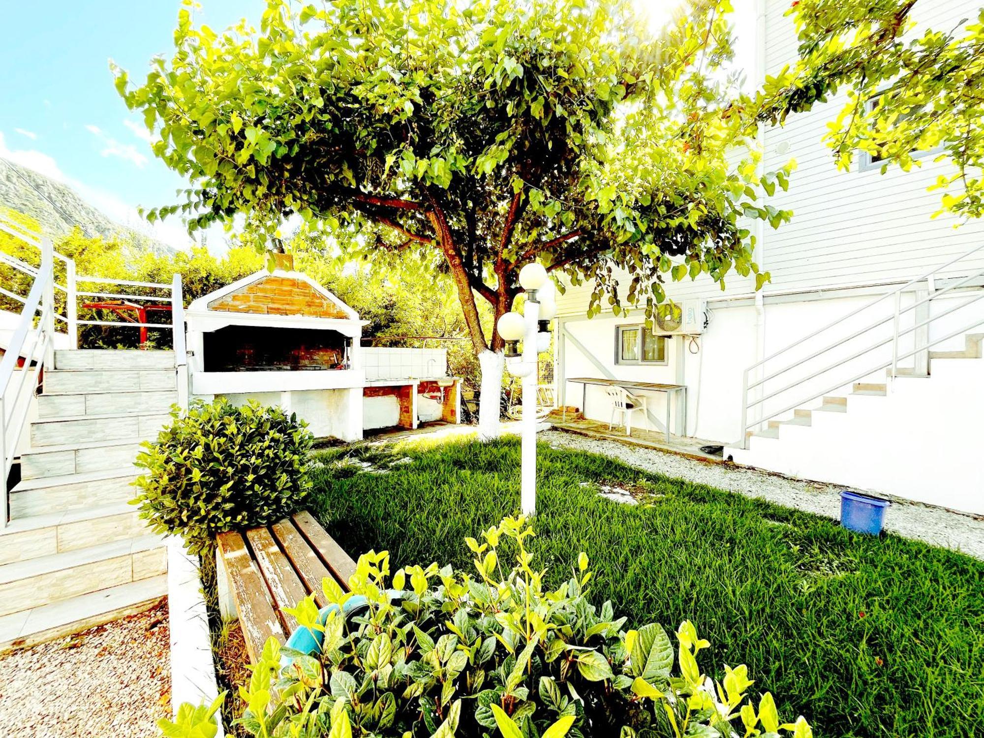 Garden Rooms Himare Eksteriør bilde