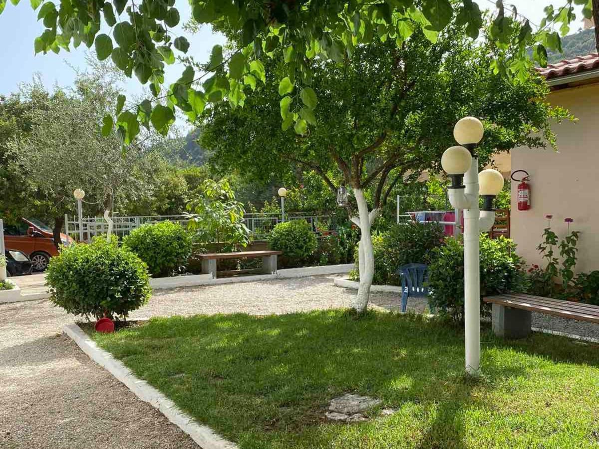 Garden Rooms Himare Eksteriør bilde