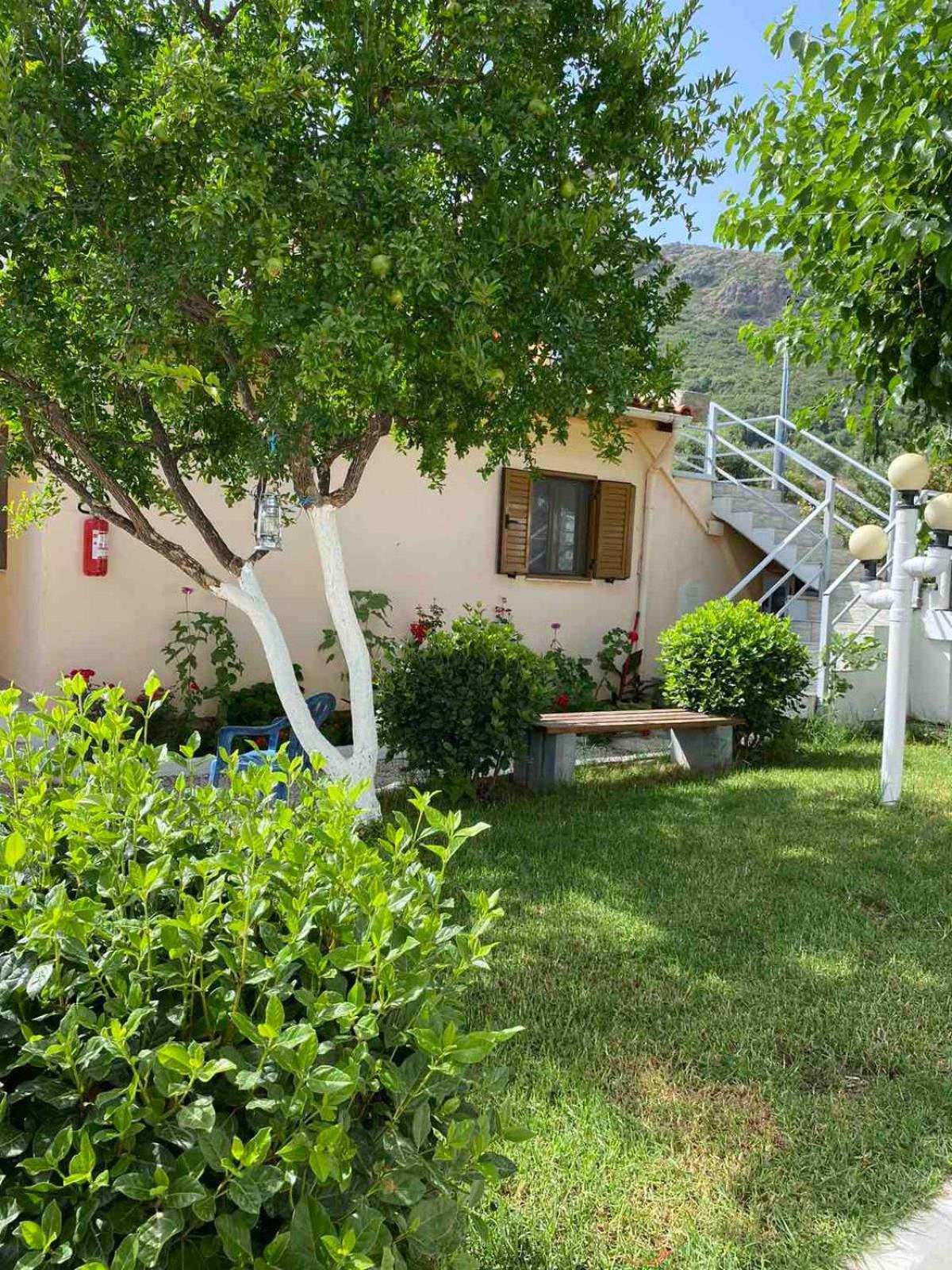 Garden Rooms Himare Eksteriør bilde